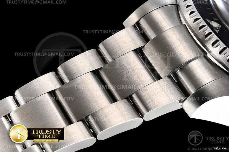 1116 ROLSD0102 – Deep Sea Dweller Blk Supportive 1013